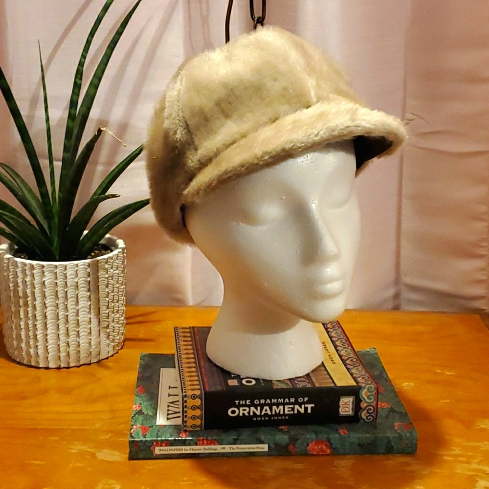 Vintage faux fur brimmed hat